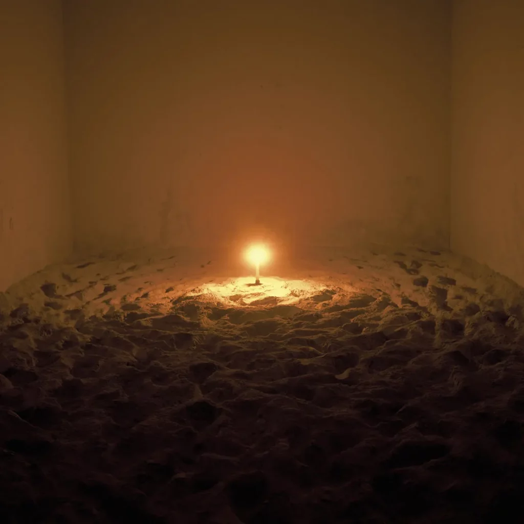 Fig.  13 – Cildo Meireles, Volátil (1980 -1994), madeira, talco, vela e odor, dimensões variáveis, instalação no Museu d'Art Contemporani de Barcelona Barcelona, Espanha, © Andrew Russeth